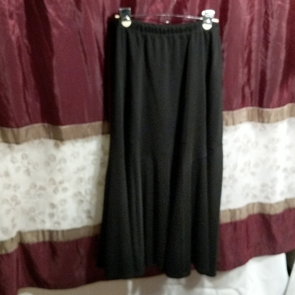 Nearly new Nina Leonard maxi skirt